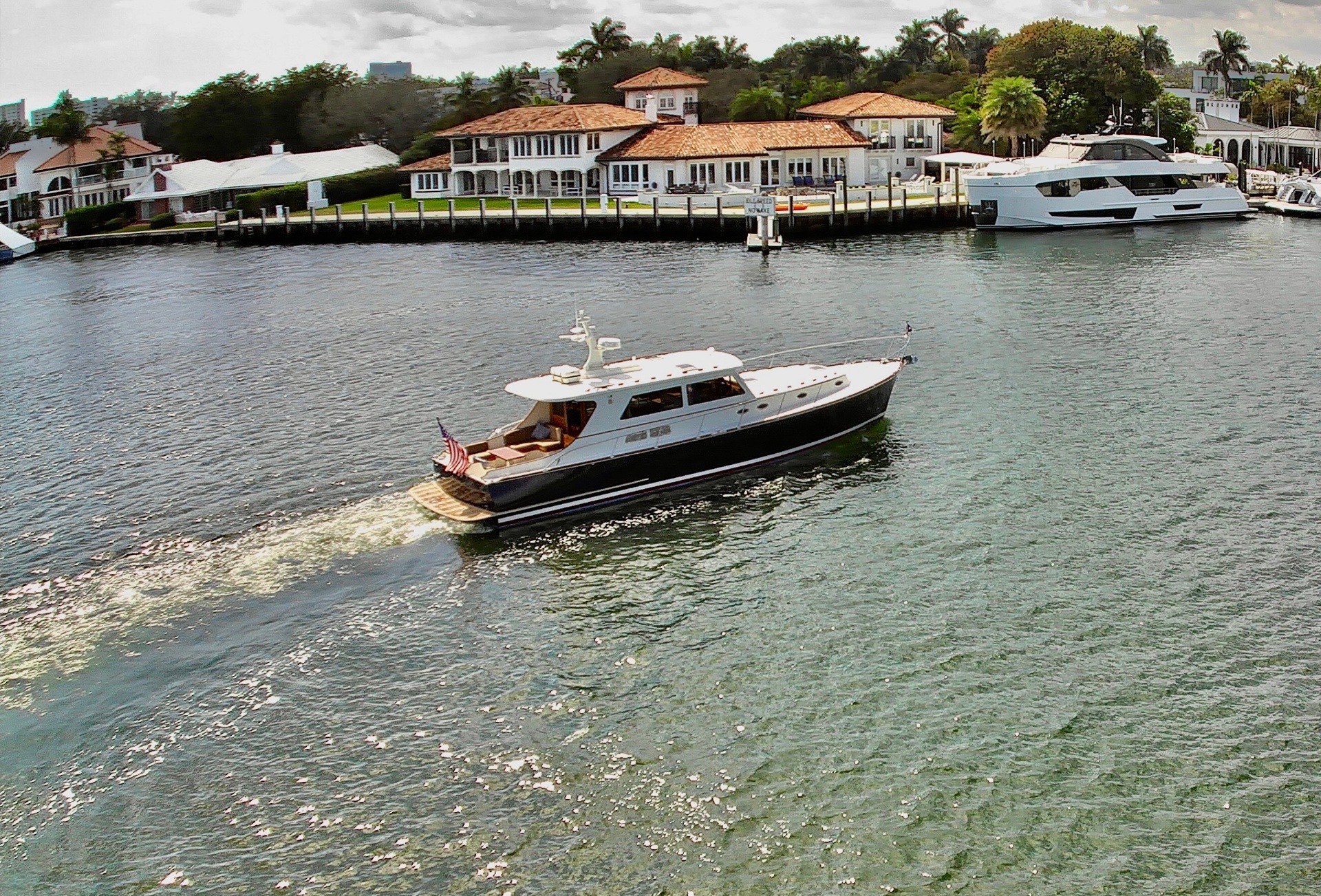Vicem 55 cruising the Intracoastal