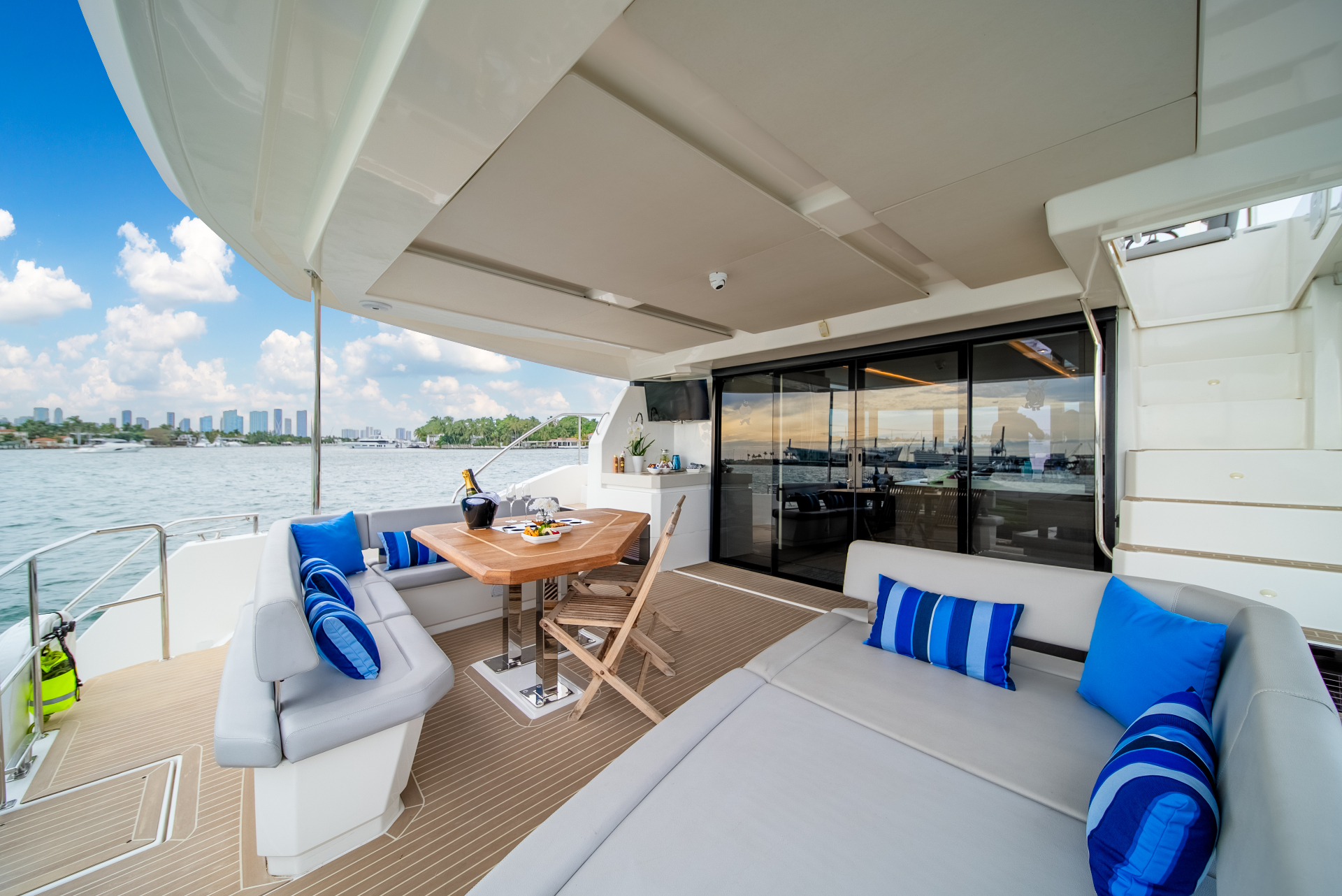 Leopard Cat — 51 ft power catamaran