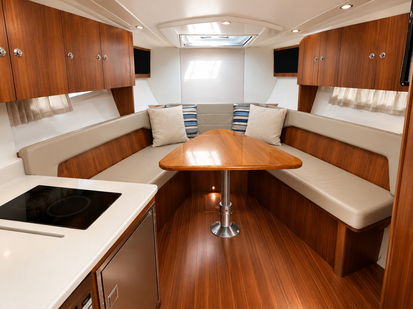 The Pursuit salon lounge and dining area