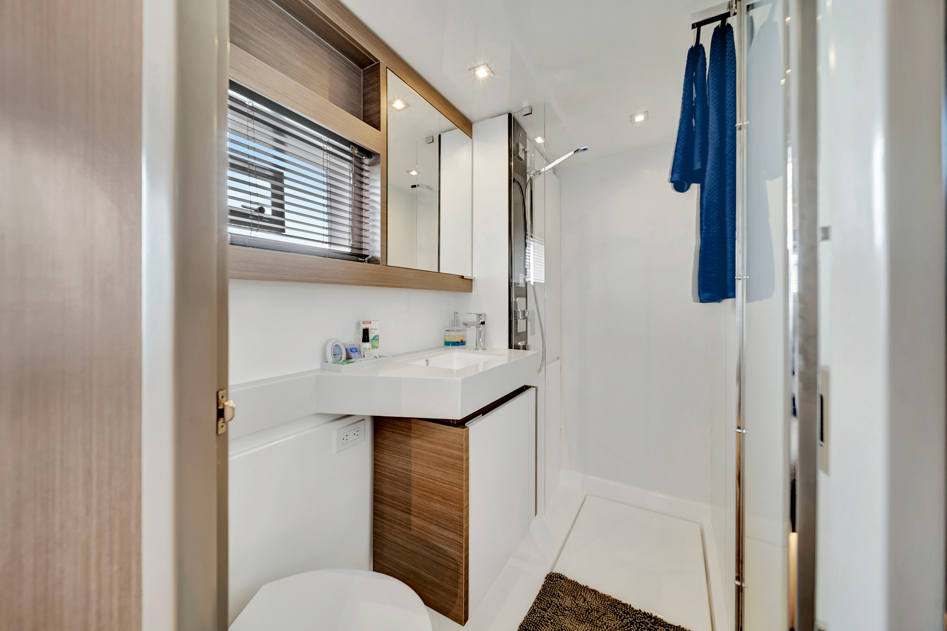 Leopard Cat cabin bathroom